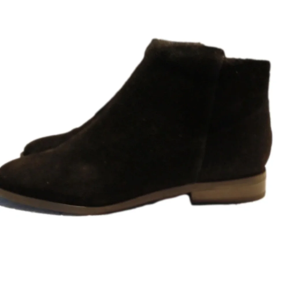 Le Chateau NWT Women's Size 8 (Eur 38) Black Suede Ankle Boots - Picture 7 of 11